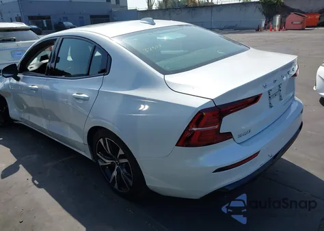 2024 Volvo S60 B5 Core Dark Theme из США, поврежденный, VIN 7JRL12FK9RG313360